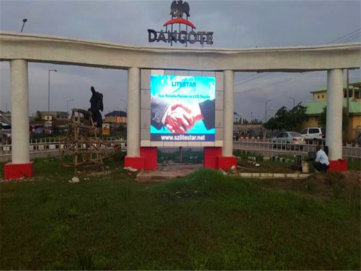 Venkovní P6 Double Sides LED Video Wall pro reklamu v Nigérii